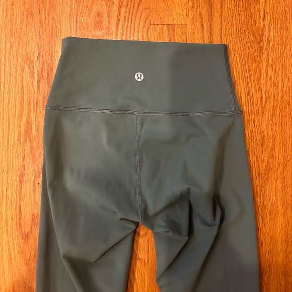 Lululemon Wunder Under High-Rise 7/8 Tight *Full-On Luxtreme 25" - Picture 5 of 6